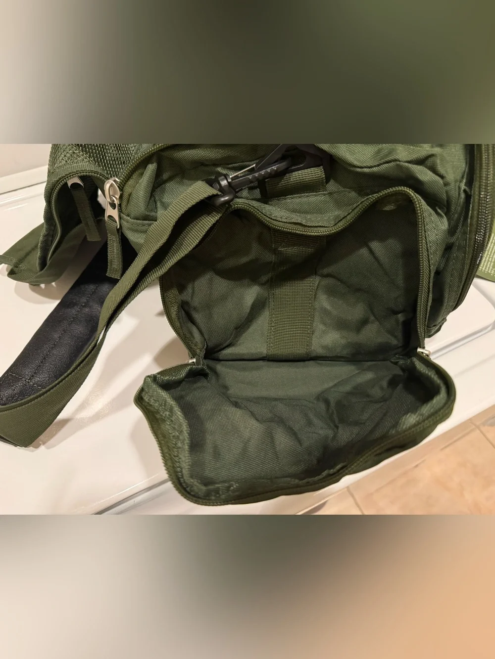 Bass Pro Shops Catch-All Bag 20L NWT Green Travel Utility Duffle